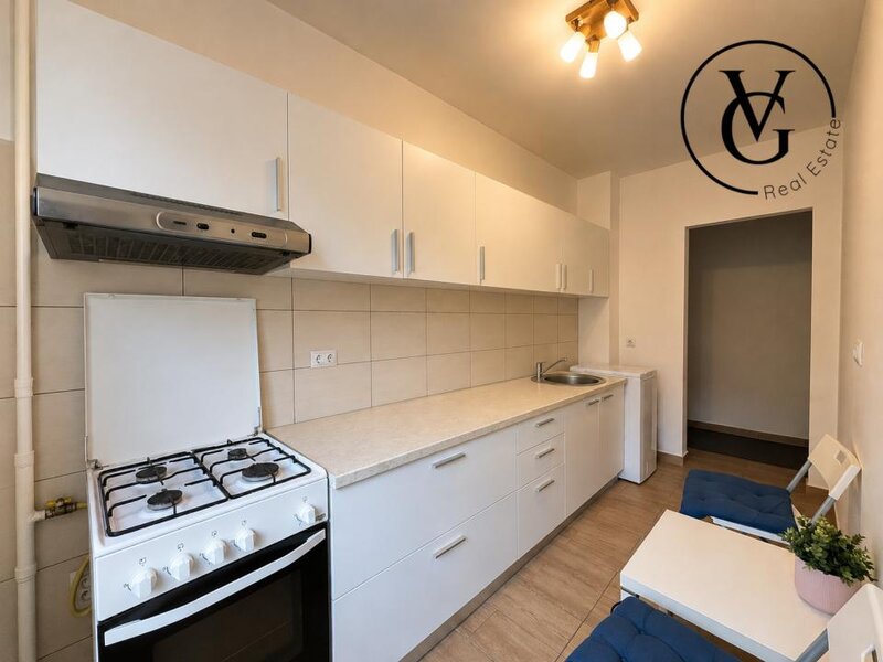 Piata Romana, apartament 2 camere.